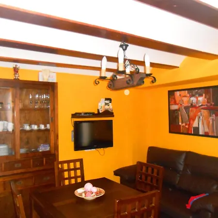 Casa Navarrete El Cuervo (Aragon)